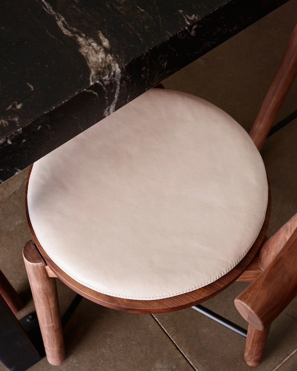 Tabouret de comptoir de cuisinière