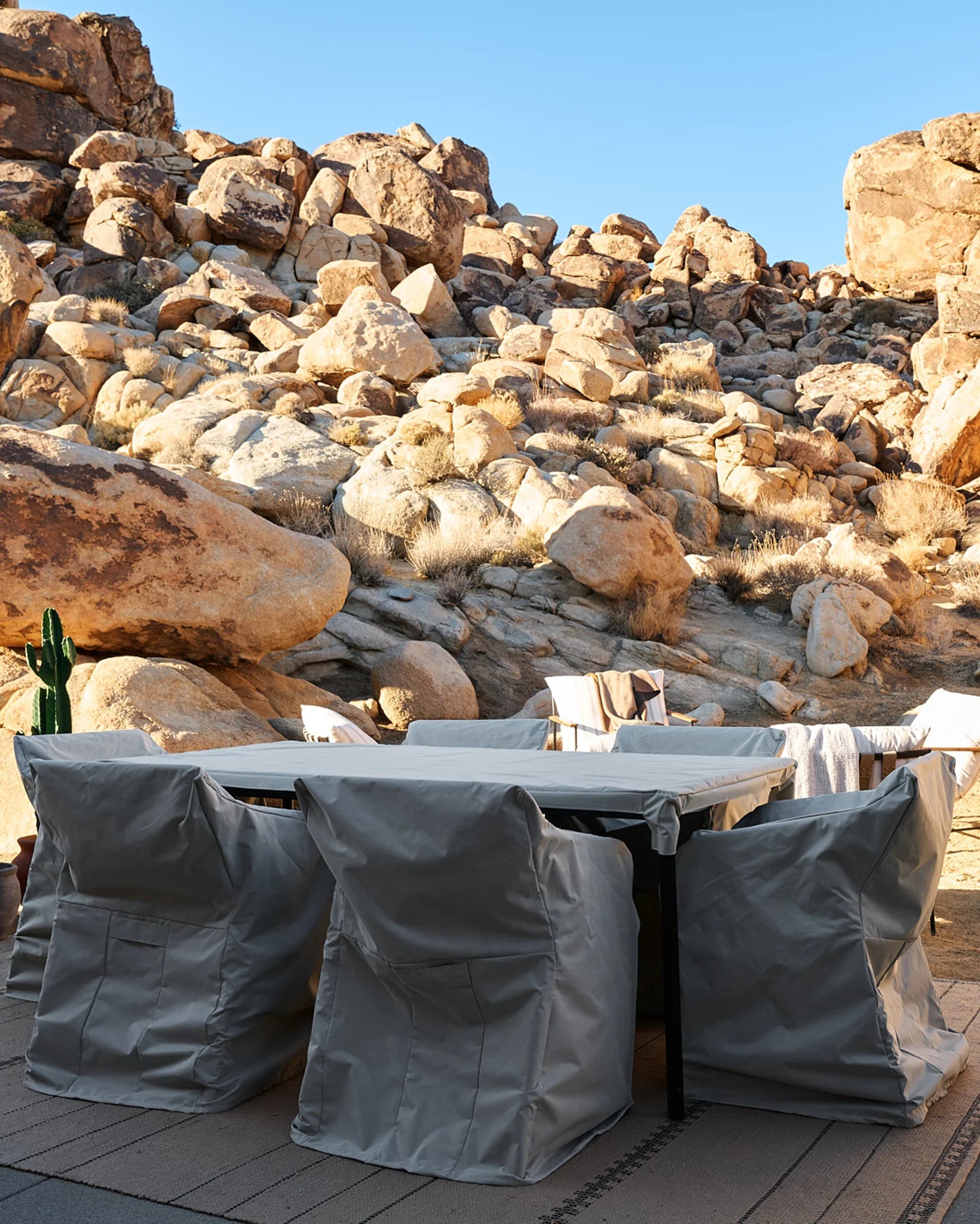 Table à manger d'extérieur Strata