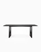 Table à manger géométrique