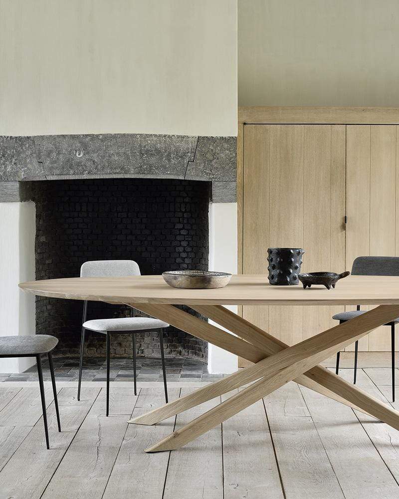 Table à manger ovale Mikado