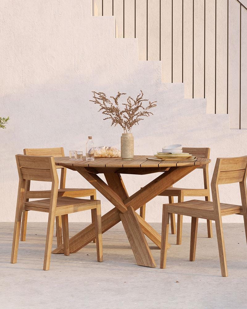 Chaises de salle à manger d'extérieur en teck